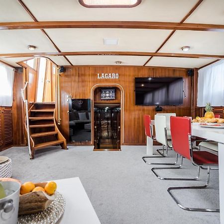 Spacious Yacht Hotel Barcelona City Center 5 Cabins ภายนอก รูปภาพ