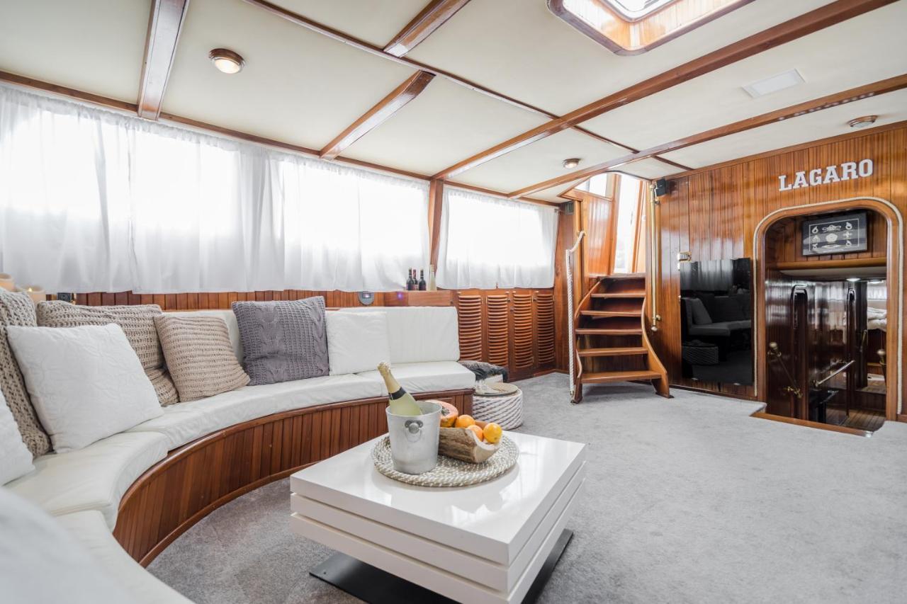 Spacious Yacht Hotel Barcelona City Center 5 Cabins ภายนอก รูปภาพ