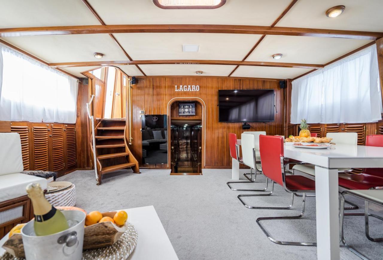 Spacious Yacht Hotel Barcelona City Center 5 Cabins ภายนอก รูปภาพ